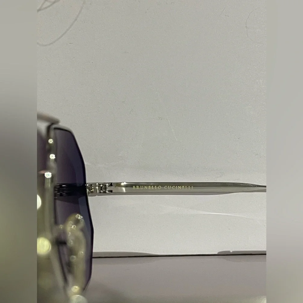 Stylish Silver Sunglasses with Blue Lenses - Picture 3 of 5